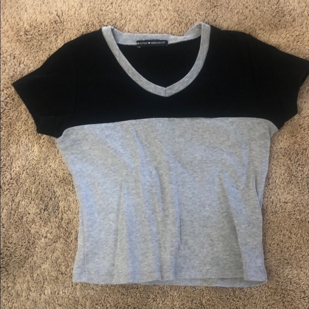 black and gray brandy melville crop top